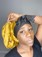 Load image into Gallery viewer, Long Satin Bonnet
